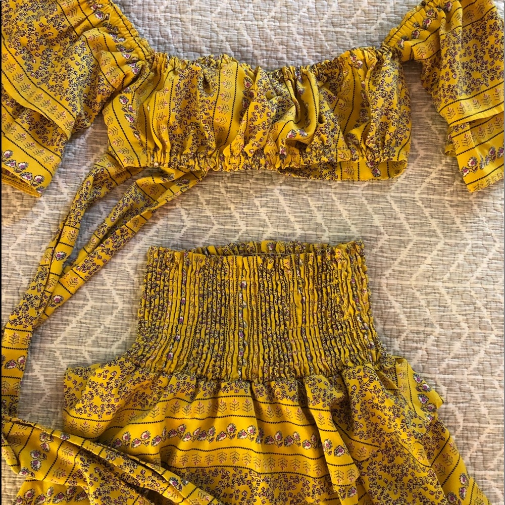 Tm Debbie Dabble Yellow Two Piece Set Size 2 - image 4